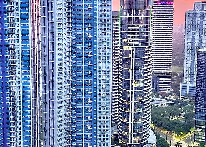 Cozy @soma Bgc Near Sm Aura And High Street 호텔 4*