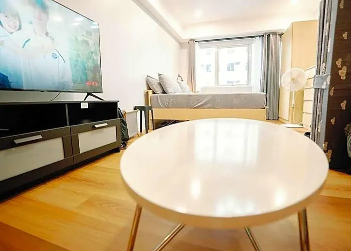 호텔 Cozy @soma Bgc Near Sm Aura And High Street 4*